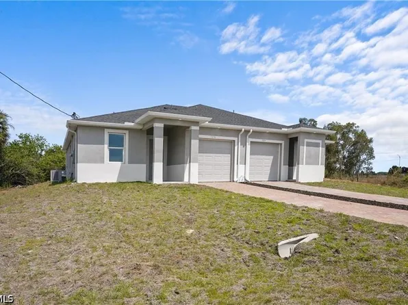 1147 Harvest Ave, Lehigh Acres, FL 33974