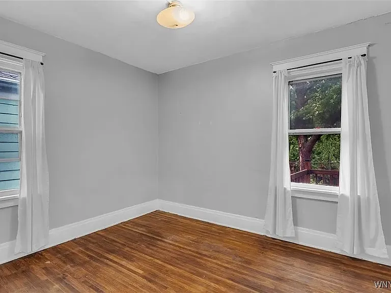 131 Tacoma Ave — Photo 7