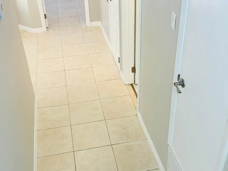 10047 Brightfield Ct — Photo 5