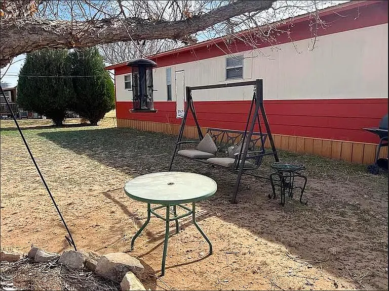 230 Chisolm Trl — Photo 2