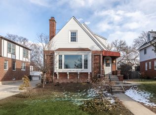 927 S Prospect Ave, Park Ridge, IL 60068