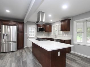 8705 Fort Dr, Manassas, VA 20110