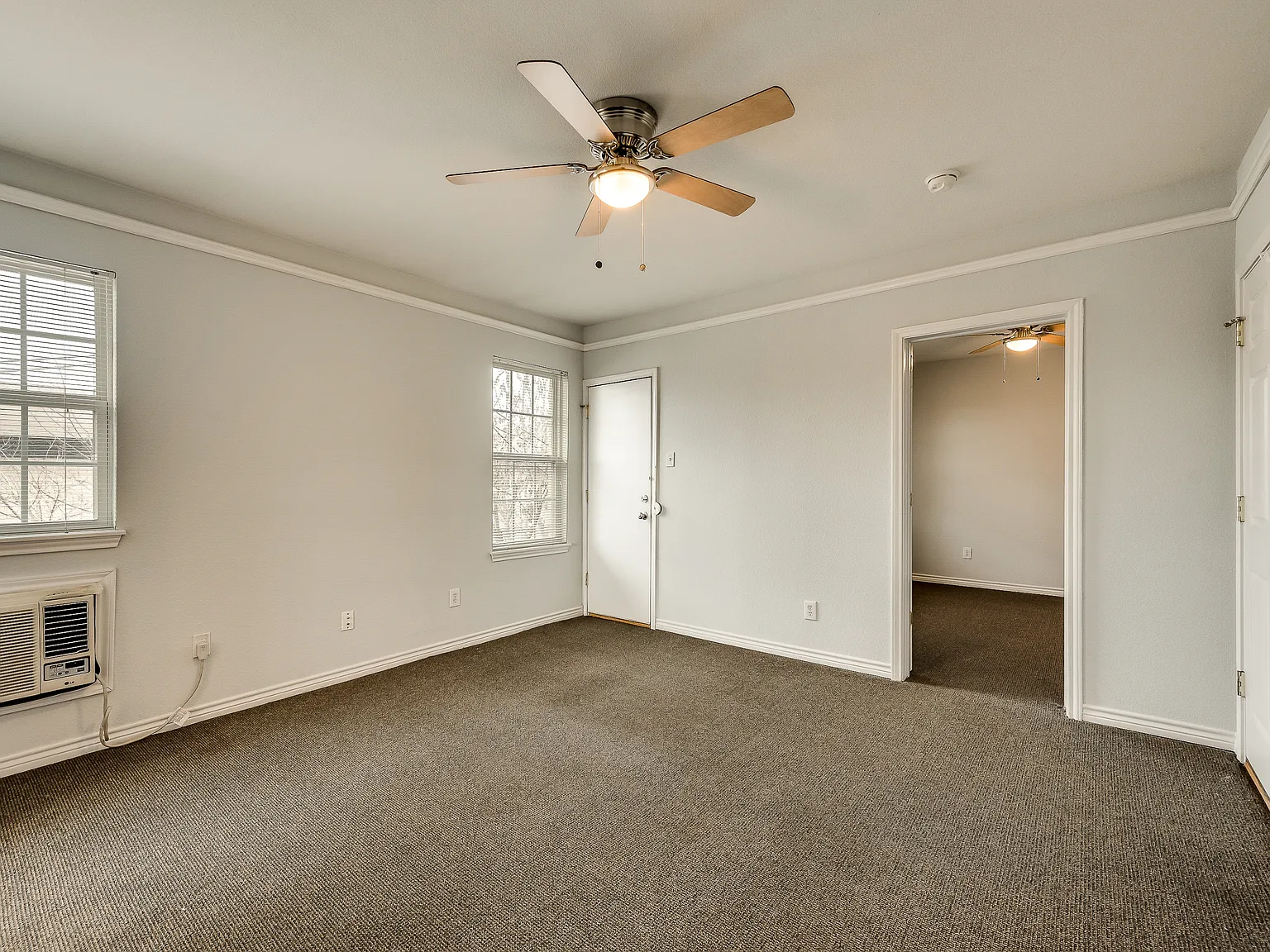 1508 PEAK 8 Studios - 4 — Photo 4