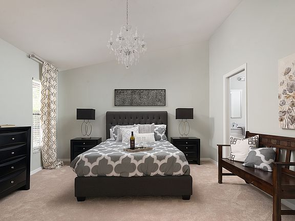 3rd image of 13623 Diamond Head Dr