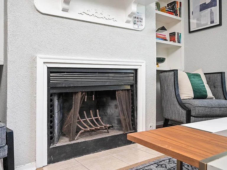 3092 Destin Cir #3 — Photo 2