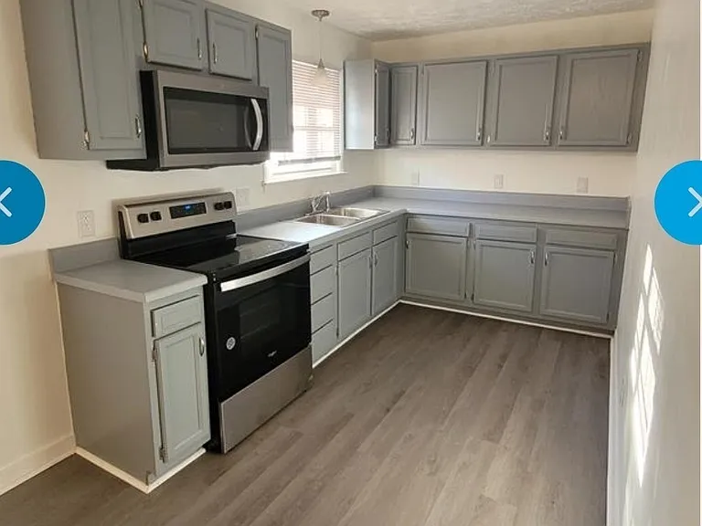 2906 E Brinkley Dr — Photo 2