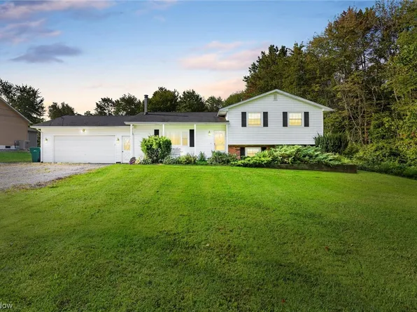 360 Clay St, Geneva, OH 44041