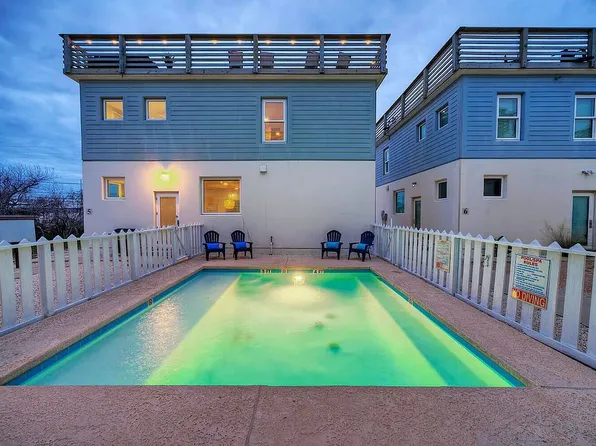 310 E 10th St #5, Pt Aransas, TX 78373