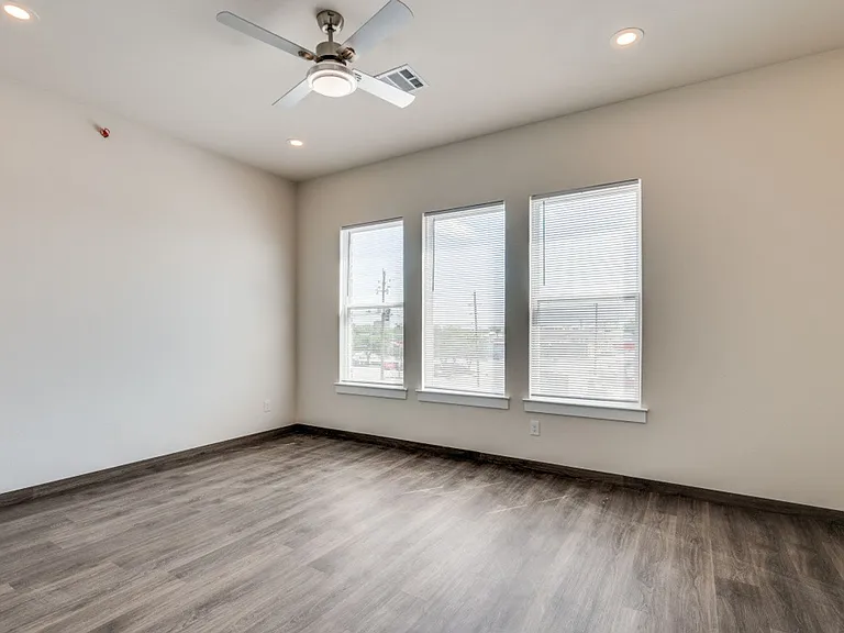 710 Benge Dr — Photo 10