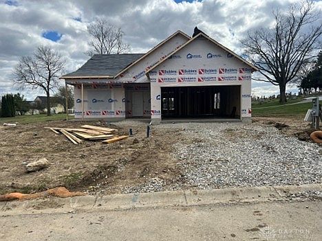 2nd image of 102 Spring Rdg