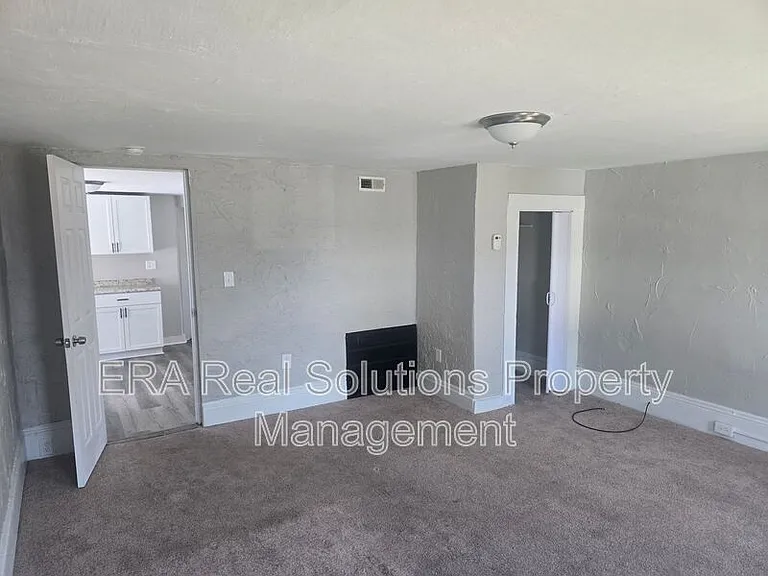 3607 Sackett Ave #2 — Photo 8