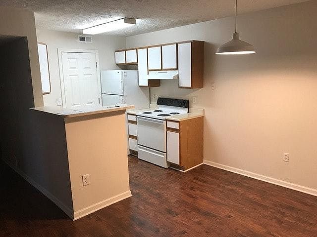 2nd image of 785 Millcrest Dr