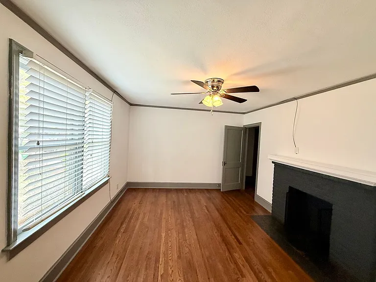 555 King Ave — Photo 4