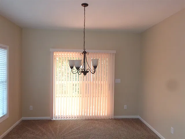 4 bed, 2.5 bath, 2115 sqft, $2,605 — Photo 4