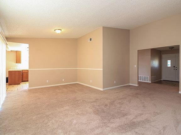 5th image of 15042 Zieglinde Dr