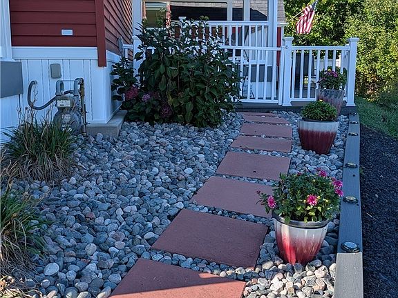4th image of 14980 Sprucevale Rd #330