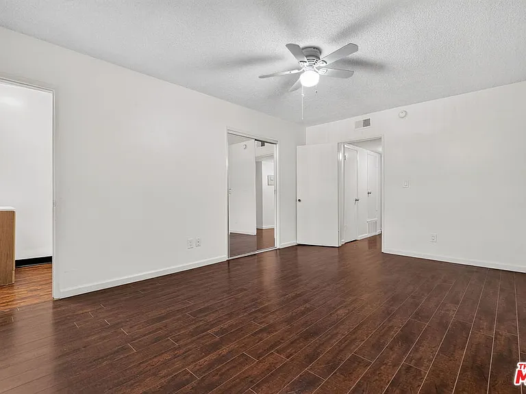 15540 Moorpark St #7 — Photo 12