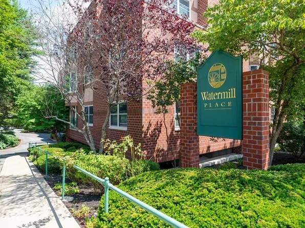 1 Watermill Pl Unit 302, Arlington, MA 02476