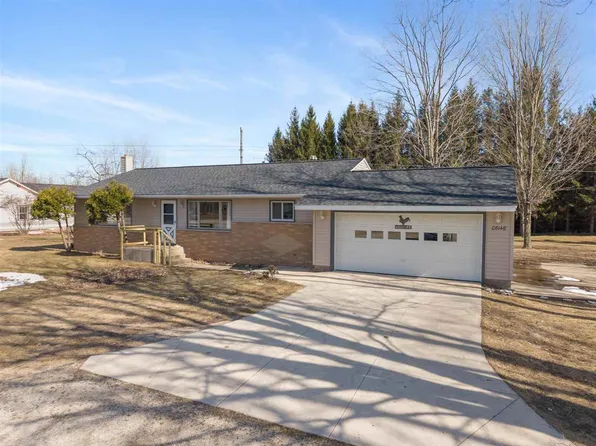 6146 Us Highway 31 S, Charlevoix, MI 49720