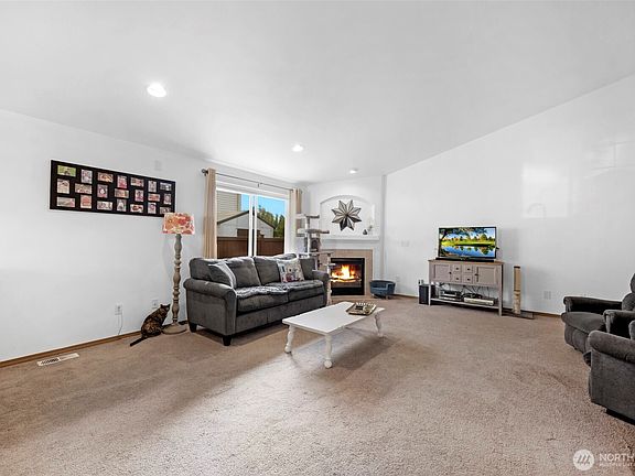 3rd image of 19404 Crown Ridge Boulevard