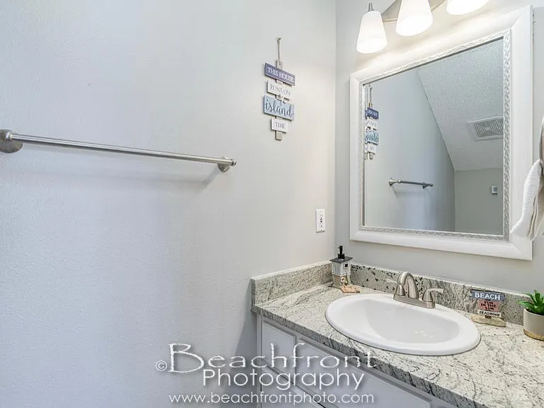 S Geronimo St — Photo 19