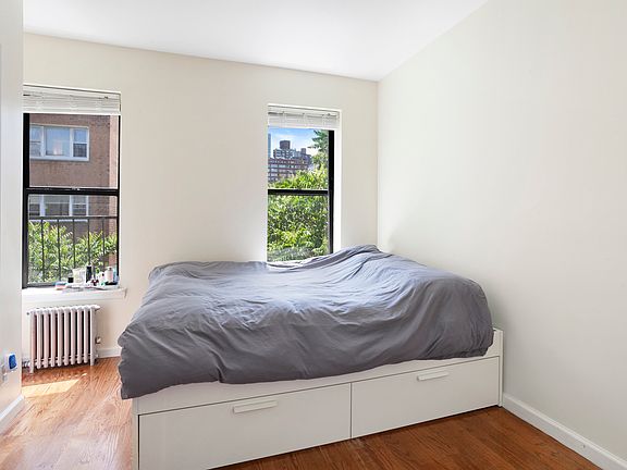 4th image of 332 E 67th St APT 23