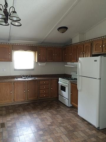2nd image of 20 Sierra Ct