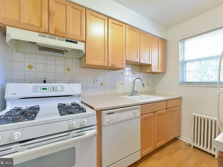 1423 N Nash St #208 — Photo 10