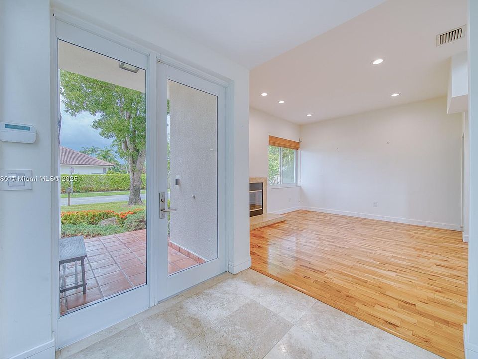 まっち 9753 136th St, Seminole, FL 33776 | Zillow