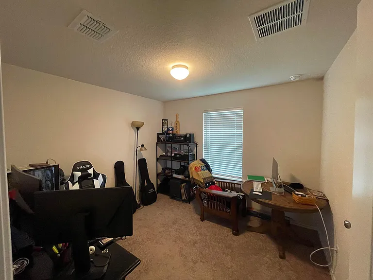 2216 Mayfield Ln — Photo 12