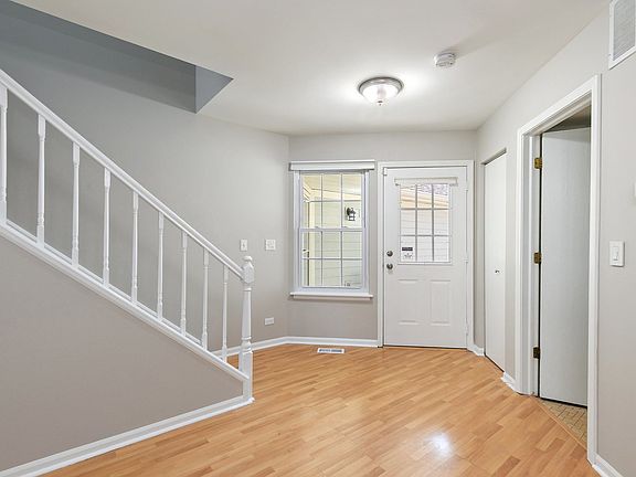 2nd image of 154 W Hamilton Dr