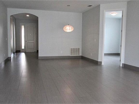 4th image of 11866 Padua Ln