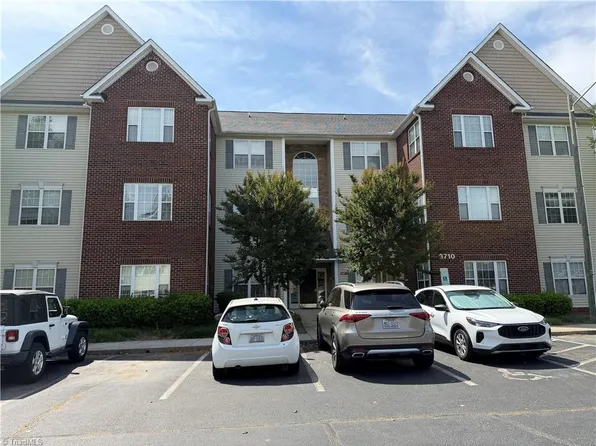 3710 Spanish Peak Dr APT 2B, High Pt, NC 27265