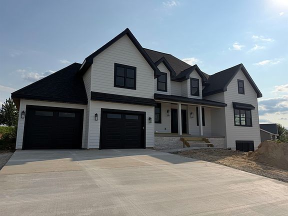 2nd image of 7184 Pfeil Bend Road