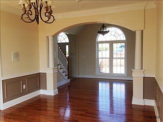 2nd image of 500 Old Farm Ln
