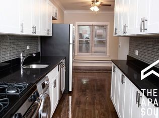 730 W Roscoe St APT 2S, Chicago, IL 60657