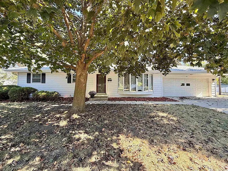 5521 East Dr — Photo 2