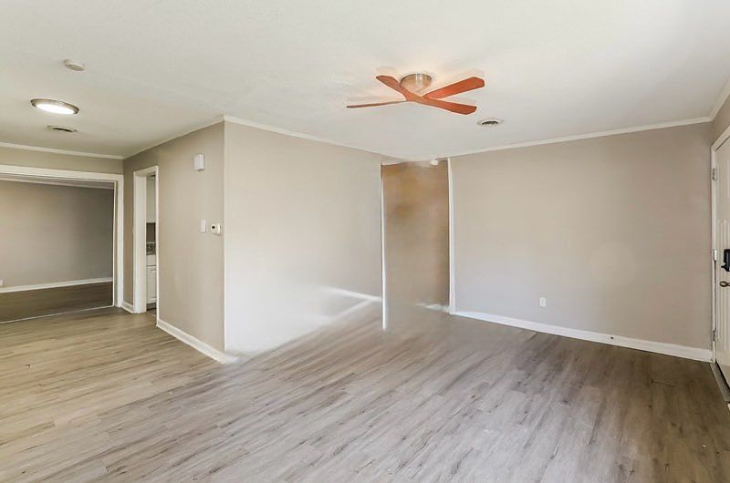 1st image of 7936 Park Ave #2