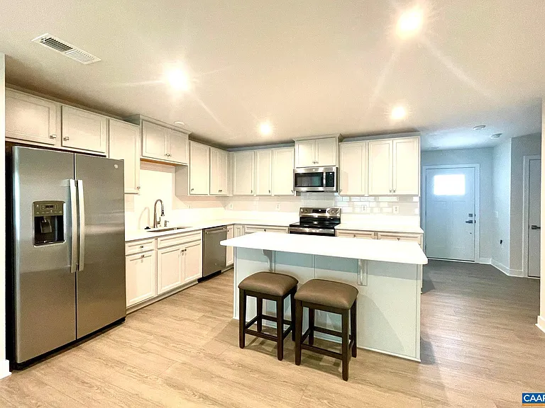 5127 Lazy Branch Ln — Photo 3