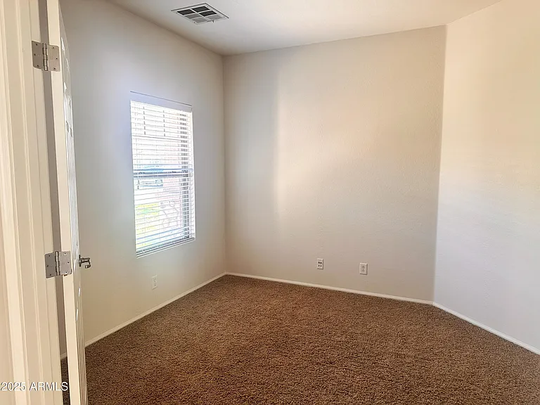 4230 E Linda Ln — Photo 5