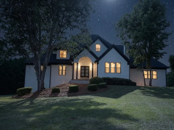 145 Windy Ridge Ct, Fayetteville, GA 30214