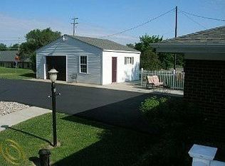 7519 Embury Rd, Grand Blanc, MI 48439