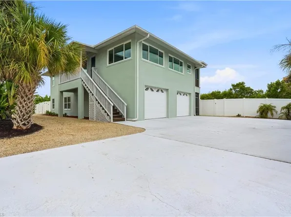 48 Fairview BLVD, FORT MYERS BEACH, FL 33931