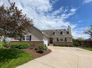 1800 Sunset Ln, Morris, IL 60450