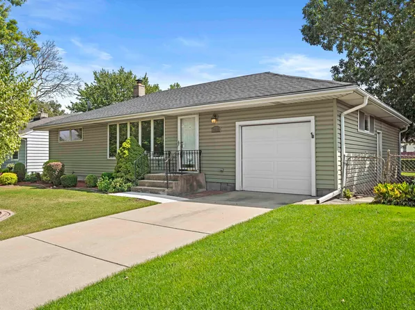3232 Franklin St, Highland, IN 46322