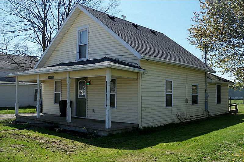 1st image of 10905 Archer St