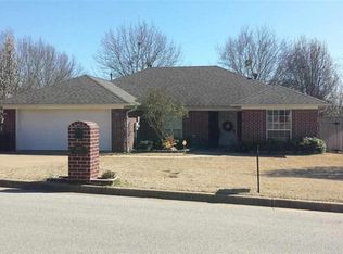 2105 Stanford St, Jacksonville, TX 75766