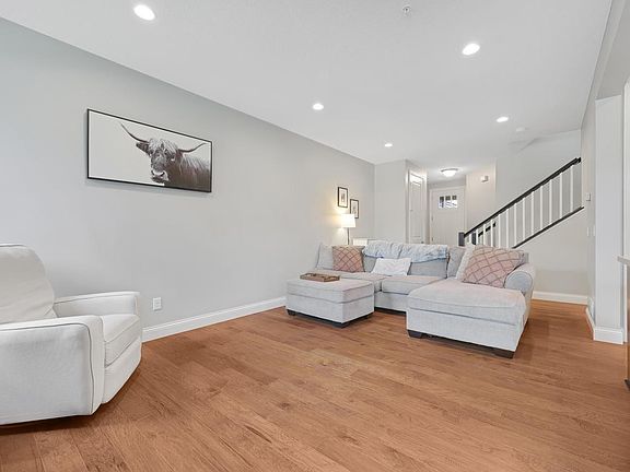 4th image of 12563 Okinawa Cir NE #B