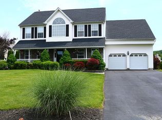 39 Robeson Rdg, Oxford, NJ 07863