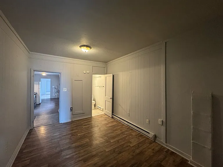 51 S Queen St #1 — Photo 37